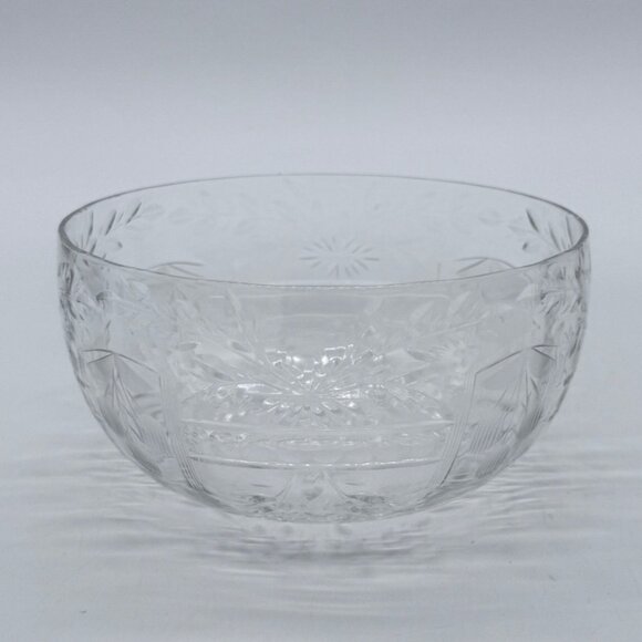 Vintage Delicate Etched Crystal  Candy/Nut/Trinket Bowl 4.5" in diameter - Picture 1 of 8